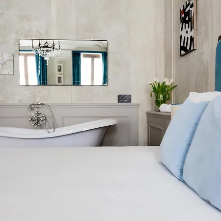 Bed and Breakfast Oltrarno Splendid